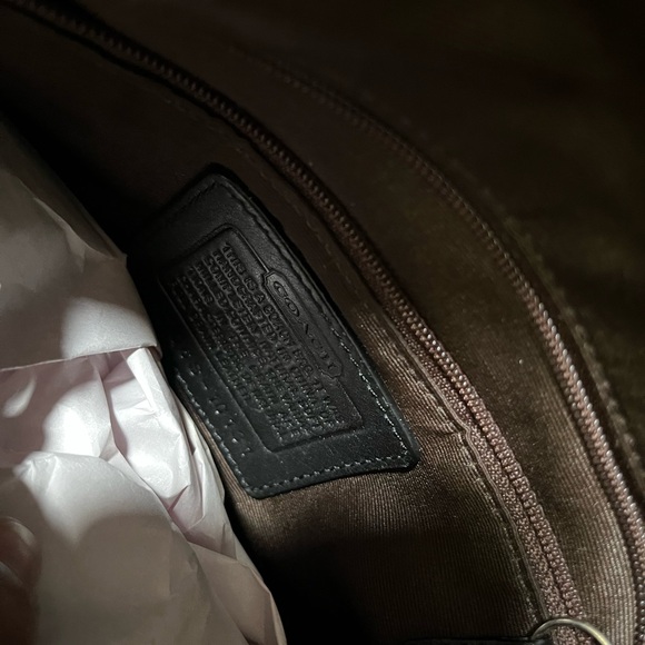 Genuine Leather Pebbled Coach Bag! - Picture 4 of 6